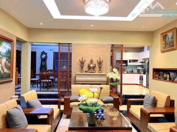 BÁN BIỆT THỰ VÍP VƯỜN ĐÀO TÂY HỒ, AN NINH TUYỆT ĐỐI, 195/ 205M2+5T+MT 13M=119 TỶ