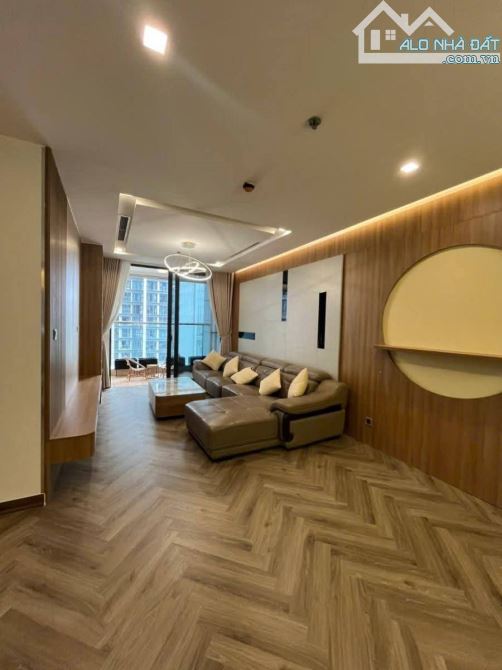 CĂN GÓC 3 THOÁNG VINHOMES METROPOLIS LIỄU GIAI, 3 NGỦ FULL NỘI THẤT, GẦN LOTTE - HỒ TÂY.