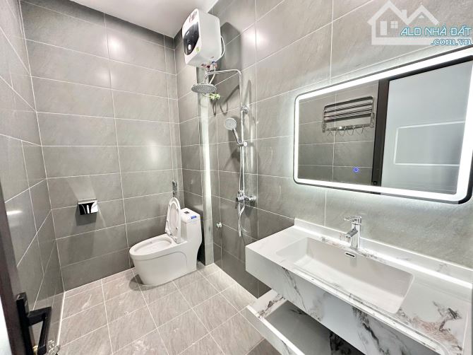 Cực rẻ chỉ 3,05 tỷ nhà 4 tầng, oto tải đỗ cửa, ngay trường cấp 3 Đồng Hòa, Kiến An, Hải Ph