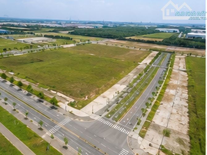 BÁN ĐẤT / NHÀ XƯỞNG KCN HÒA PHÚ - VĨNH LONG