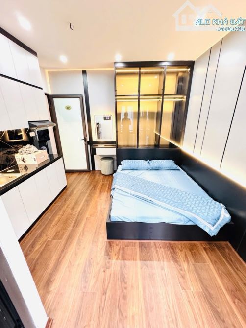 BÁN NHÀ DÒNG TIỀN HIẾM - ĐỐNG ĐA - DT 40M - 5 TẦNG - 12PKK -VUÔNG VĂN - NỞ NHẸ - GIÁ 7 TỶ