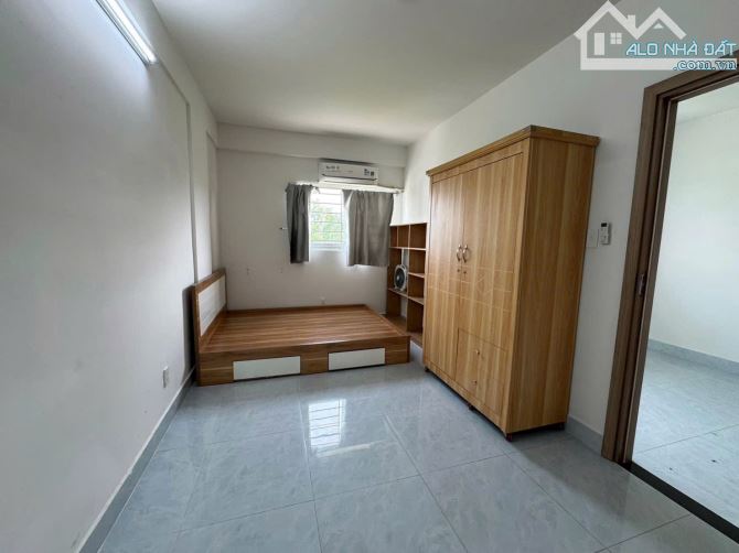 Bán căn hộ Nam Long sổ hồng, 55m2, 2 phòng ngủ, căn góc tầng 3, thang máy