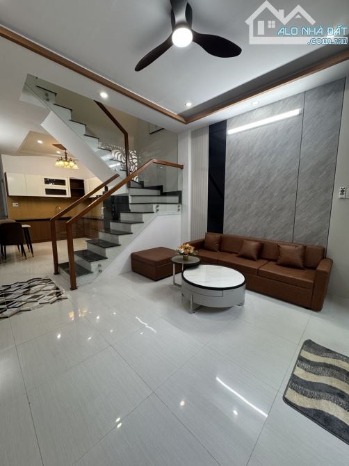 NHÀ ĐẸP TRUNG TÂM HẢI CHÂU Ở CỰC SƯỚNG