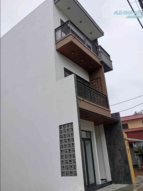 Lô đất đẹp nhà 3 tầng mới toanh.Ô tô đỗ cửa nhà.Cán khê phúc thịnh hà nội. Đt :74 m Mt:4.7