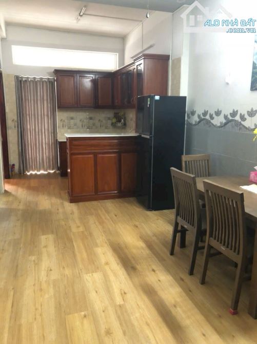 Bán căn hộ Hưng Phú 50m2, 2PN, sổ hồng, full nội thất, view Lý Thái Tổ, TB