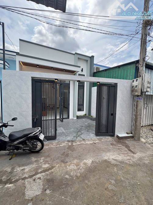 💥💥 Bán gấp căn nhà mới toanh ở 1/ Nguyễn Thị Lắng *DT:112m2 SHR giá 900tr