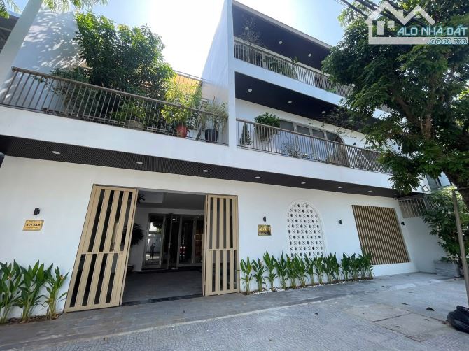 Bán villa đường Anh Thơ khu Nam Việt Á, 3 Tầng 6Pn 6WC giá chỉ 31ty có hđ thuê e Đức lvcc