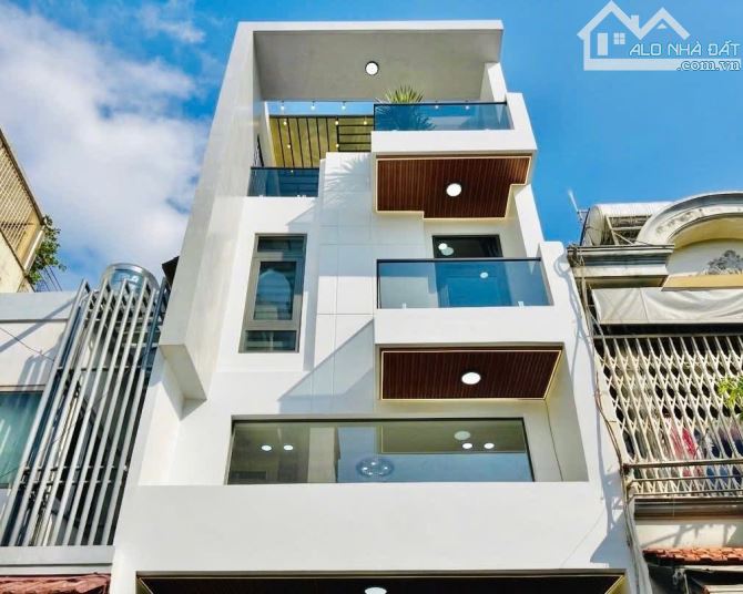 BÁN NHANH TRONG THÁNG NHÀ TRẦN MINH QUYỀN,Q10. GIÁ:4Tỷ320/50m2. 1TRỆT,3LẦU. SỔ HỒNG RIÊNG