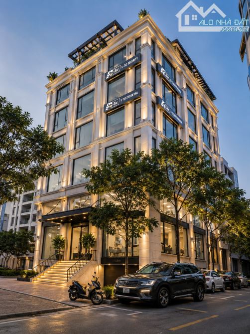 🔥MẶT PHỐ HOÀNG QUỐC VIỆT – BUILDING HẠNG A – LÔ GÓC 3 MẶT THOÁNG – DÒNG TIỀN 6 TỶ/NĂM