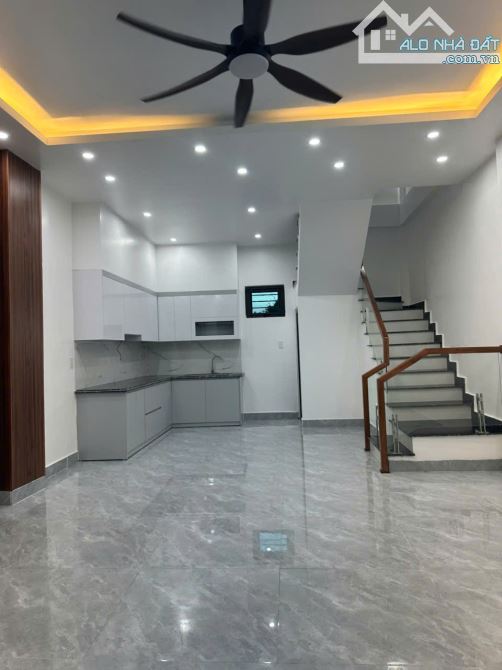 Nhà 3 tầng với 1.85 tỷ ngay chợ KIỀU TRUNG, AN DƯƠNG