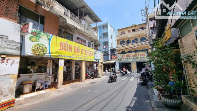 BÁN TÒA NHÀ MẶT TIỀN ĐẶNG VĂN NGỮ – PHÚ NHUẬN Có thang máy – Đang khai thác 50 TR/TH
