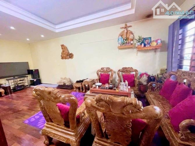 Bán gấp Biệt Thự KĐT Nam Thắng ngõ 67 Phùng Khoang, 147m2, 5 tầng, mặt tiền 7m, 30 tỷ