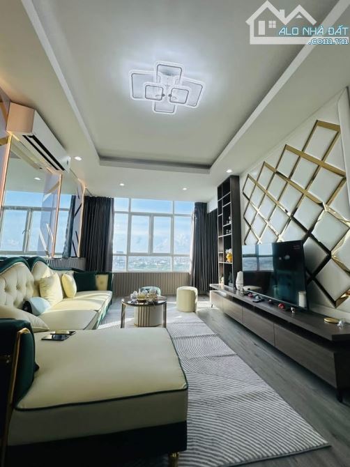 Bán căn hộ Tây Nguyên plaza 109m2, căn góc 3PN, 3WC, view thành phố, ĐB,