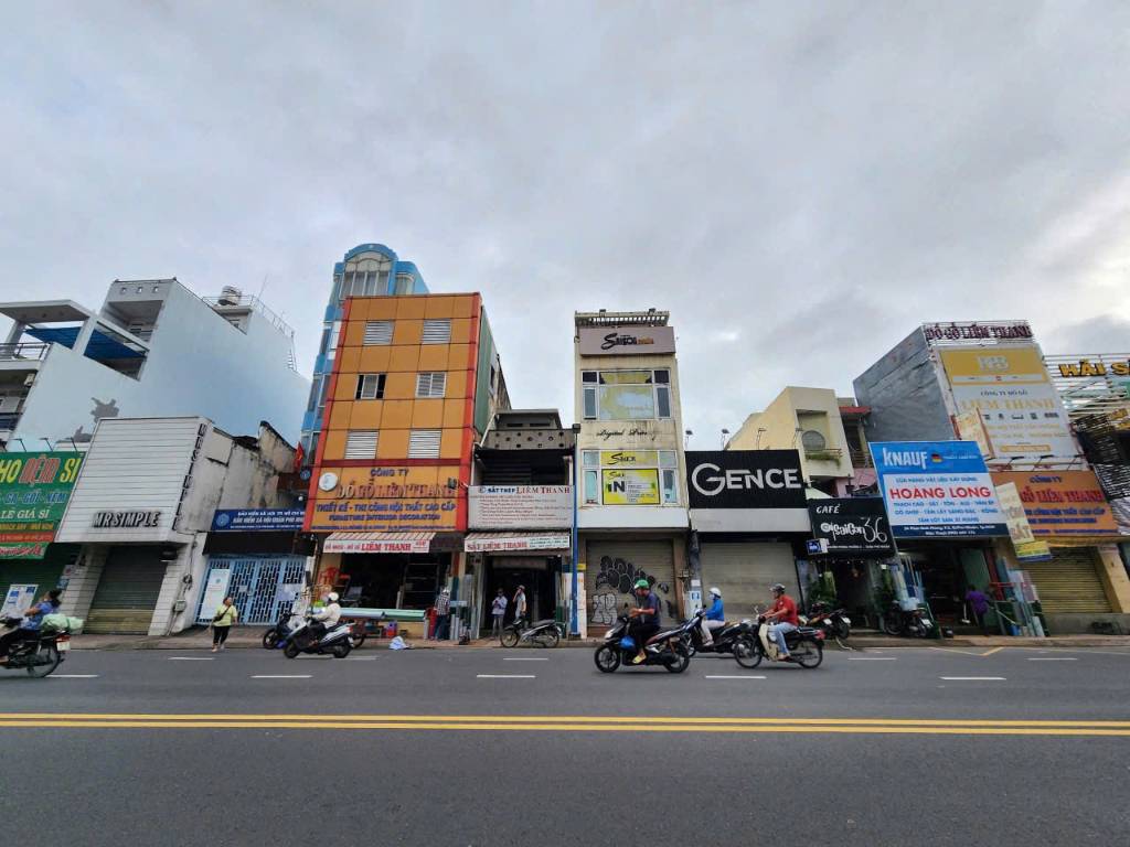 BÁN NHÀ MẶT TIỀN 40 PHAN ĐÌNH PHÙNG, PHÚ NHUẬN DT 4 × 24,5m, CN 96M2, GÍ 35 TỶ