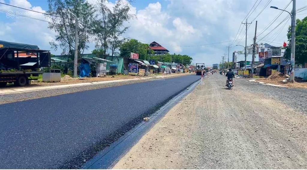 Lô góc mặt tiền đường tl 328 (đt. 998), trục chính kinh doanh, cách biển hồ tràm chỉ 3 phút