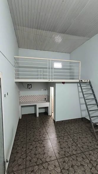 Sau lưng chợ Long Hải