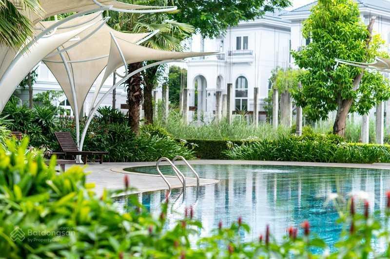 Biệt thự sol villas, căn góc trực diện ngay hồ bơi, vị trí cực đẹp giá tốt. 0902 802 ***