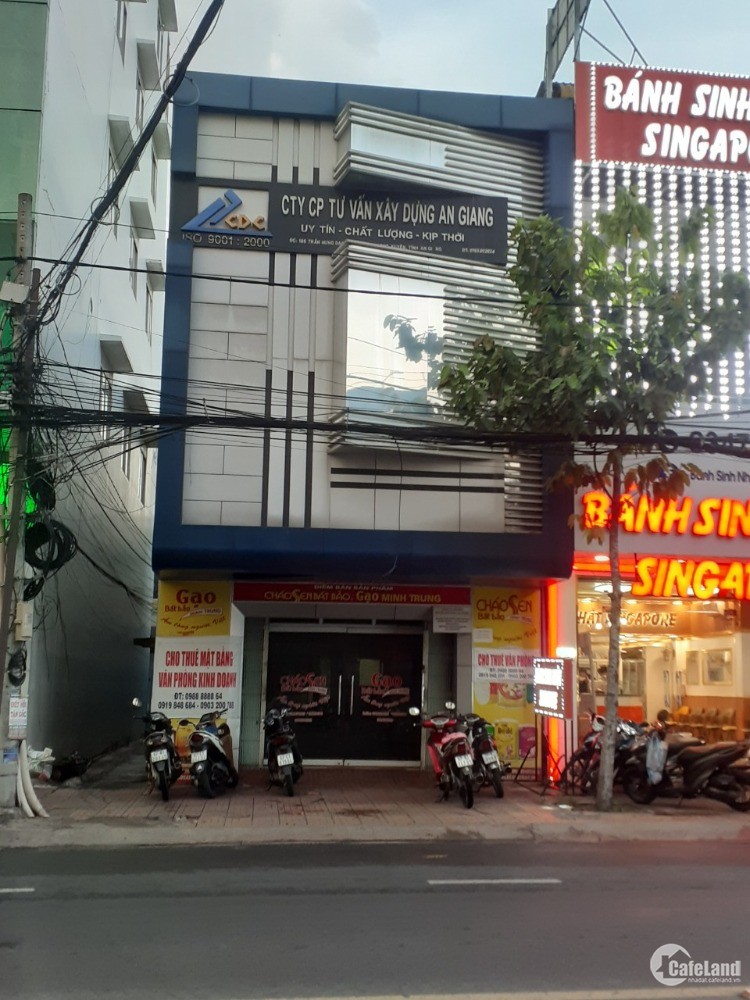 CHO THUÊ NHÀ MẶT PHỐ ĐƯỜNG TRẦN HƯNG ĐẠO SỐ 185 RỘNG RÃI, MỚI ĐẸP THUẬN TIỆN KIN