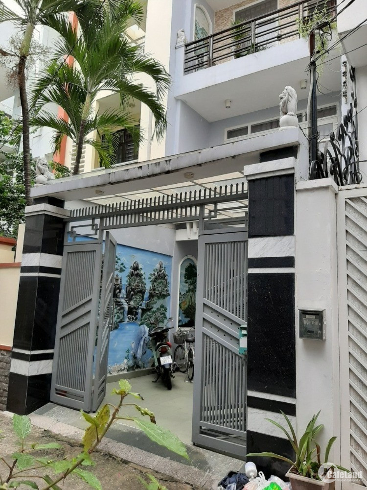 Nhà xinh rẻ 4.2 x 25.2m 1 trệt 3 lầu Nguyễn Thị Minh Khai Quận 1 TP.HCM