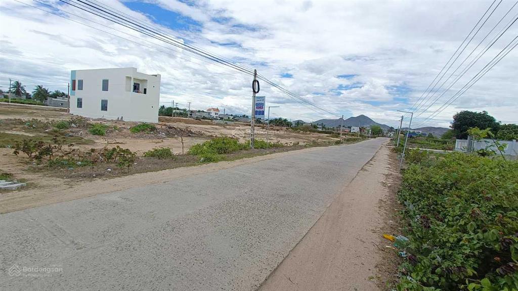 Bán đất thổ cư gần chợ gần biển giá 1.2 tỷ