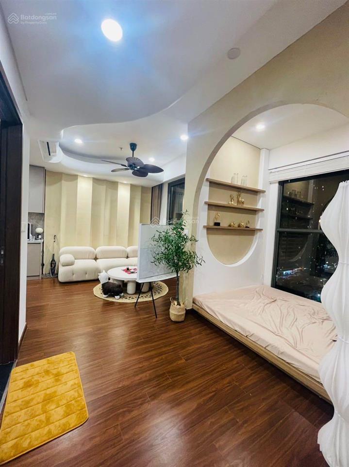 Chính chủ bán gấp 2pn+1 góc 64m hơn 4,8 tỷ masteri waterfront vinhomes ocean park 0966 768 ***