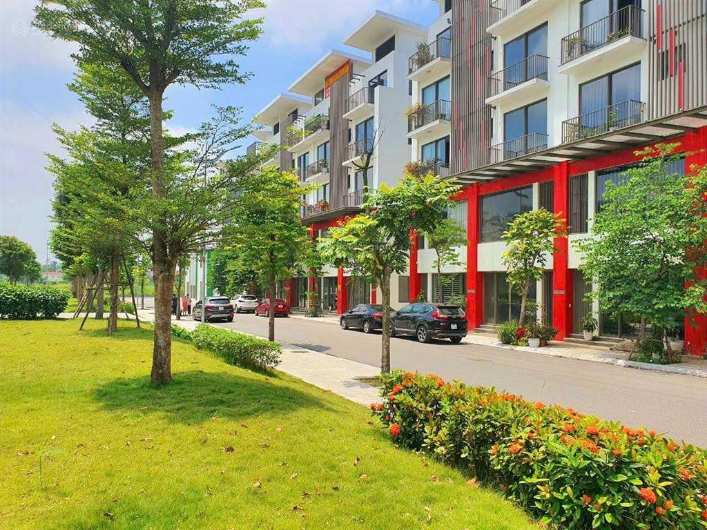 Bán gấp nhà phố khai sơn 76m2, mt 5.5m tây nam, full nội thất. 0989 386 ***