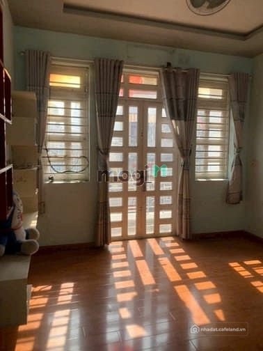 Biệt thự: Cho thuê nhà trệt 2 lầu hiệp thành