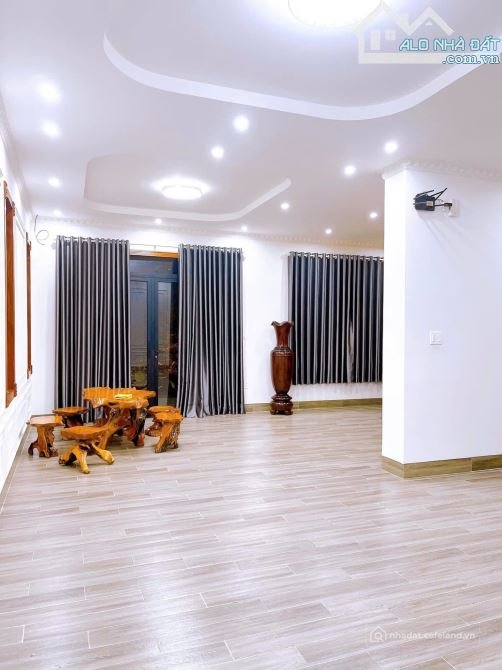 Cho thuê biệt thự: Cho thuê villa 1T1L – Võ Nguyên Giáp, P.12 – 246m² – 25 tri