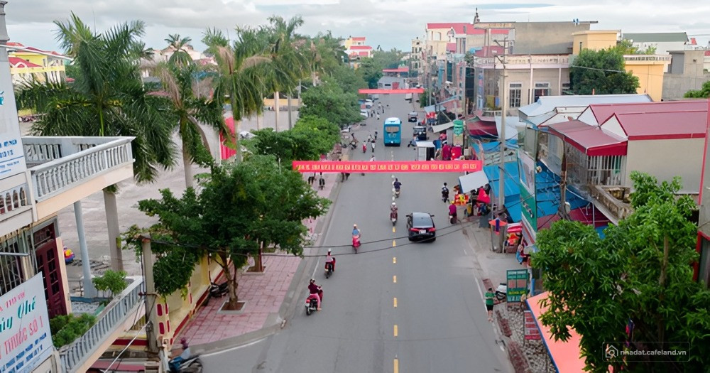 BÁN ĐẤT QUẤT LÂM, TRỤC CHÍNH KINH DOANH, 180M2, MT12M, PHÙ HỢP Ở, CHO THUÊ