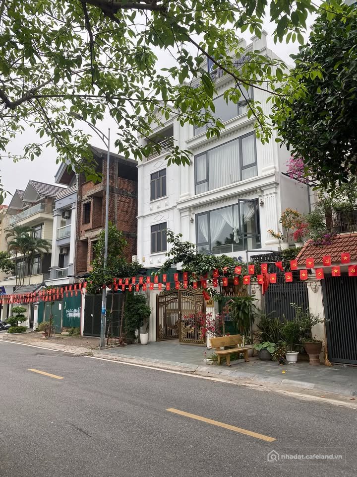 Biệt thự: Cho thuê liền kề tại Việt Hưng, Long Biên, diện tích 100m2, 4 phòng ng