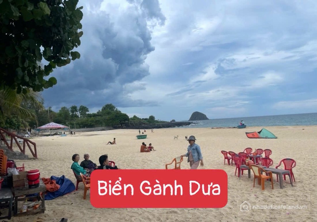 Bán nhà hàng - Khách sạn: Khách sạn trực diện biển bán