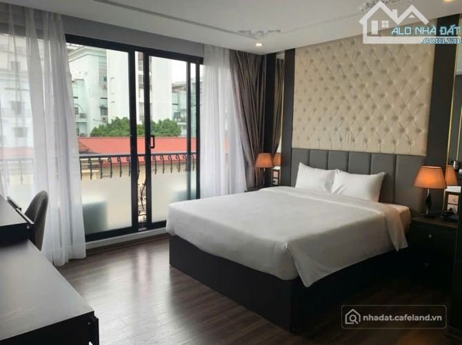 Bán nhà hàng - Khách sạn: Cần sang nhượng Khách sạn mặt biển Mỹ Khê. Ngay bãi tă
