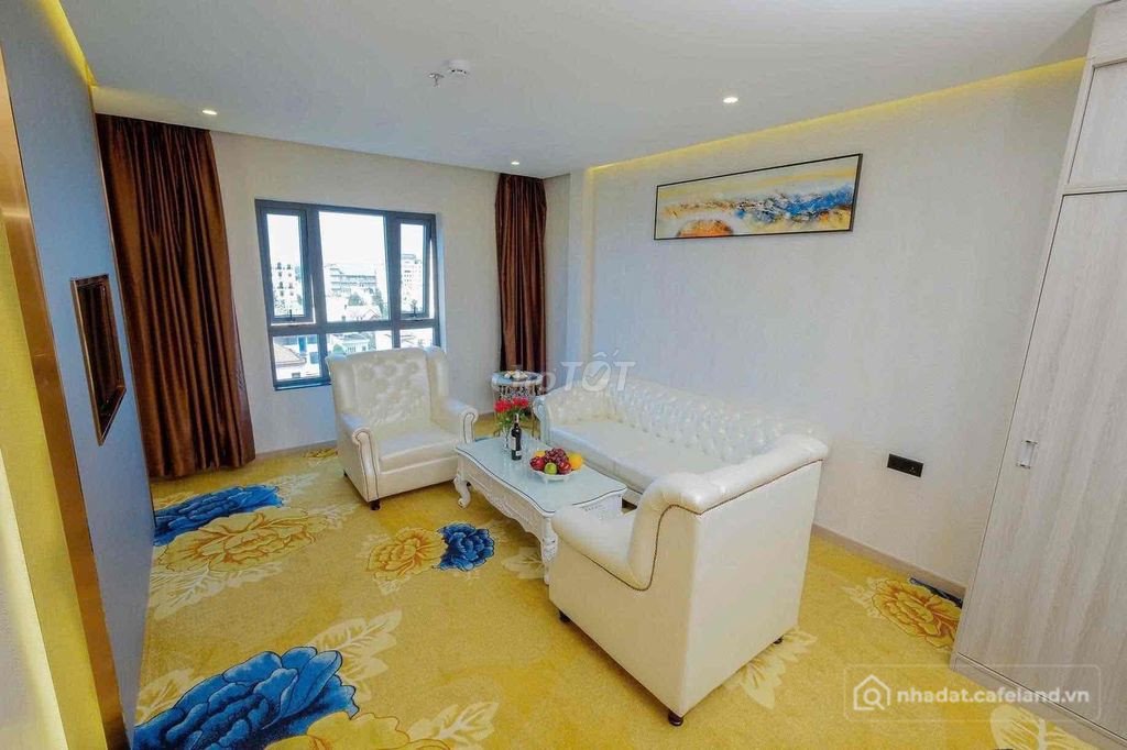 Bán nhà hàng - Khách sạn: Bán Khách Sạn 10 tầng 66 phòng Chánh Nghĩa trung tâm T
