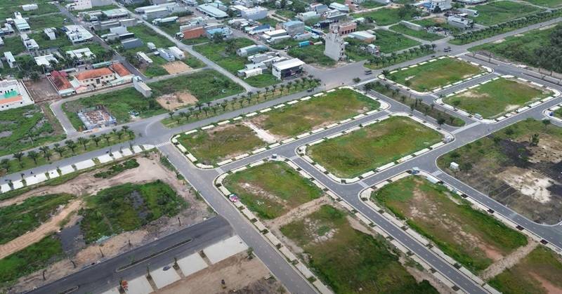 Bán đất nền E-City Tân Đức 125m2, sổ đỏ riêng, xây dựng tự do
