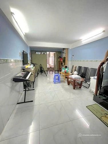 Biệt thự: Cho thuê nhà mặt tiền kinh doanh nhỏ sau bến xe Miền Tây , 9 triệu