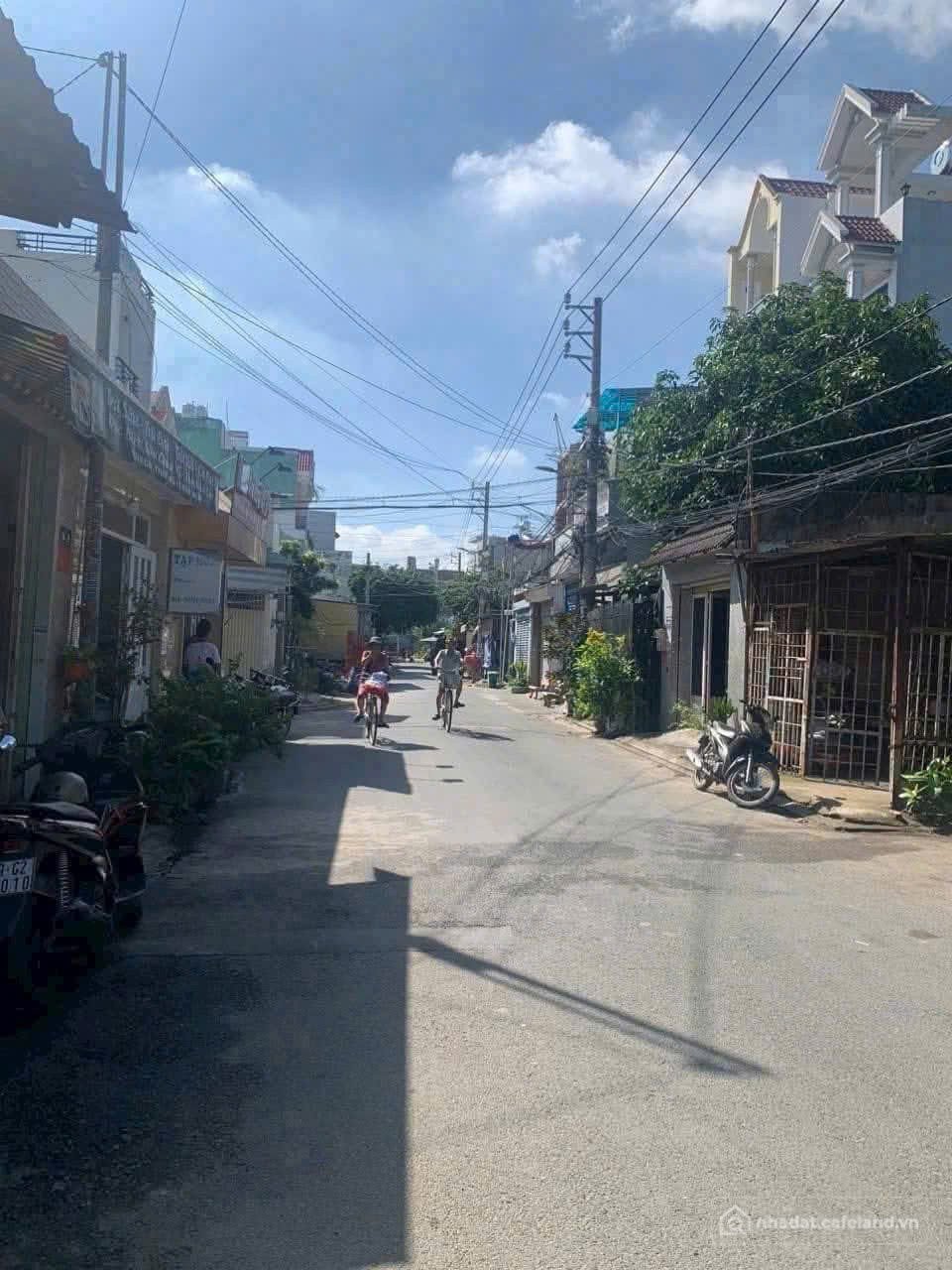 Bán kho, nhà xưởng: HẠ GIÁ SỐC – BÁN NHÀ XƯỞNG (10x23) MẶT TIỀN NHỰA 8M TÂN THỚI