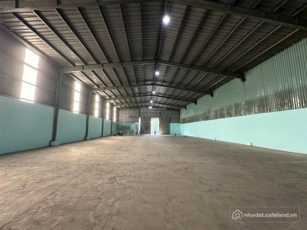Bán kho, nhà xưởng: Mặt tiền kinh doanh sầm uất đường bình trị đông (tên lửa nối