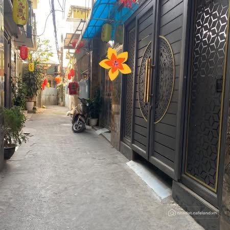 Bán căn hộ Mini, Dịch vụ: CCMN Mễ Trì sổ 50m, thang máy, 15 phòng, quanh 13 đồn