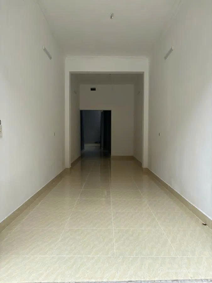 Bán căn hộ Mini, Dịch vụ: Bán gấp nhà 2 tầng mặt phố lớn Quang Trung, 84m2, MT 3
