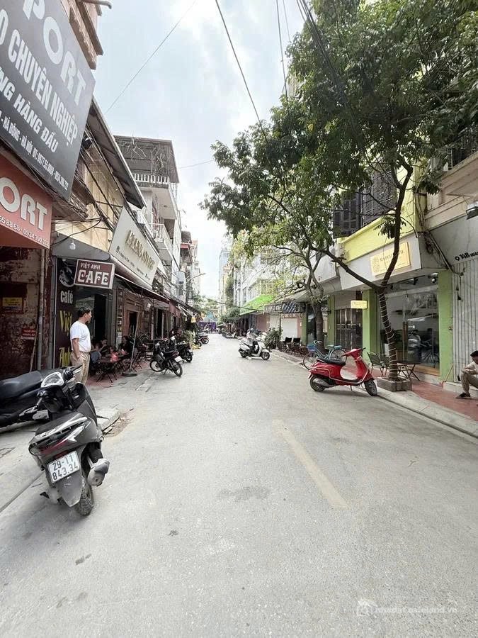 Bán căn hộ Mini, Dịch vụ: Bán gấp nhà đẹp 4 tầng mặt phố Hoàng Hoa Thám, 77m2, m