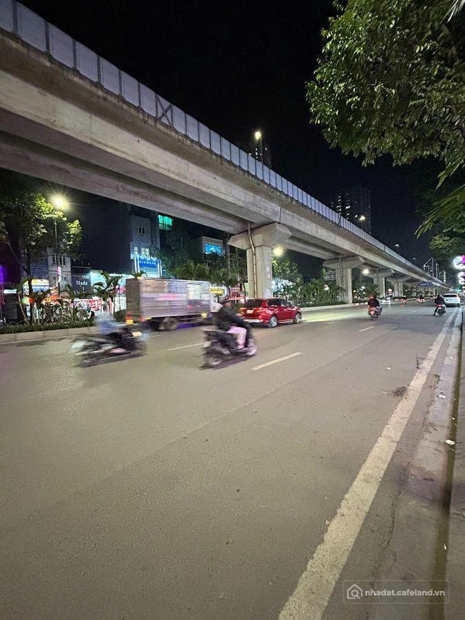 Bán căn hộ Mini, Dịch vụ: Bán gấp tòa nhà đẹp 9 tầng mặt phố Quang Trung, 220m2,
