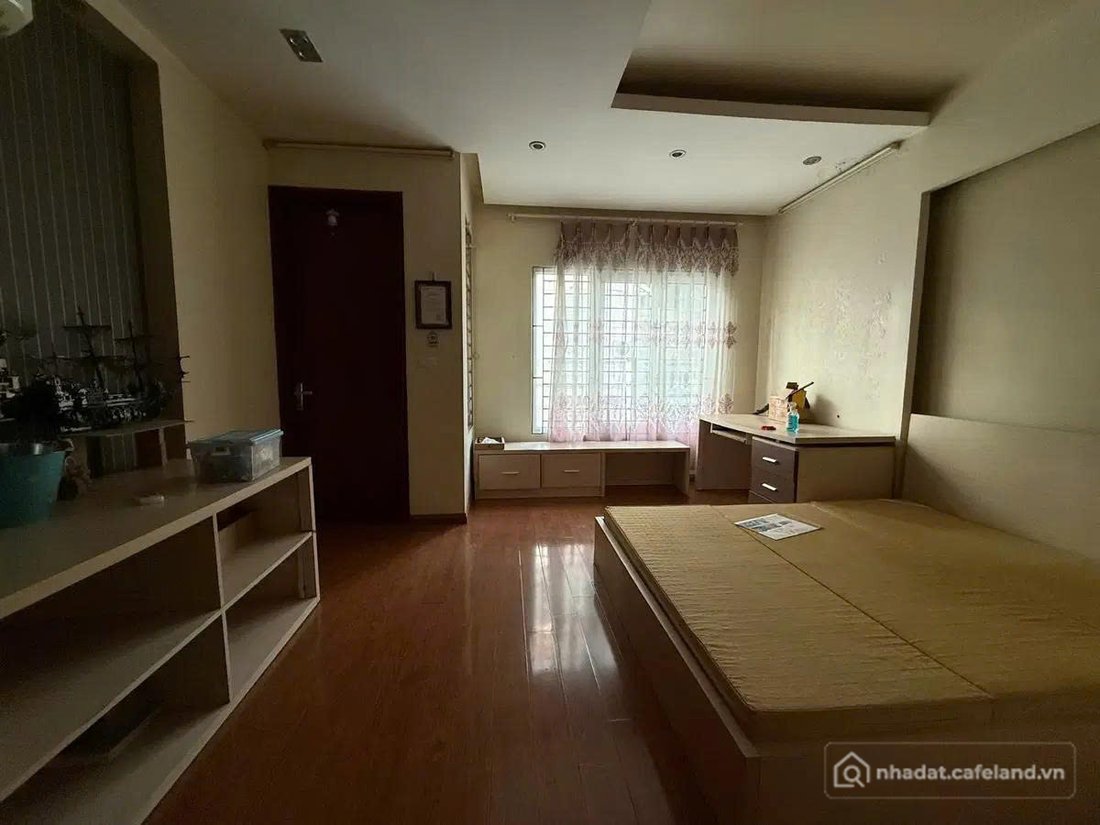 Bán căn hộ Mini, Dịch vụ: Hiếm nhà 5 tầng mặt phố Lý Thường Kiệt, 47m2, mặt tiền