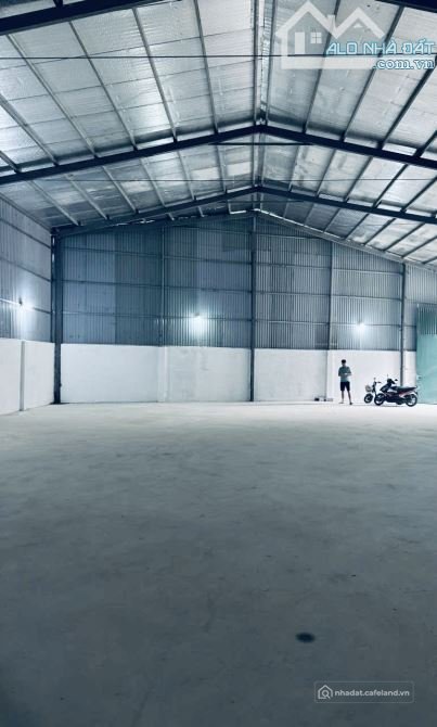 Cho thuê đất: Cho thuê kho 400m2 mới dựng cạnh Kcn tt phùng