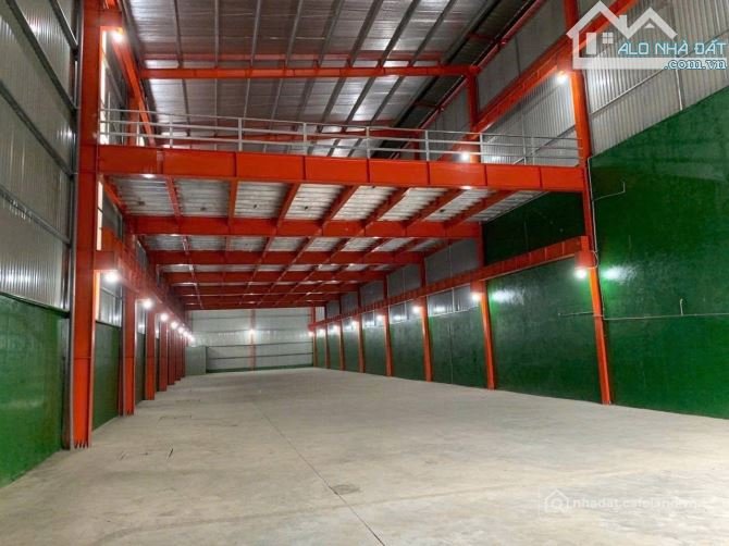 Cho thuê đất: Cho thuê 1200m2( 2 tầng) ngã tư sơn đồng