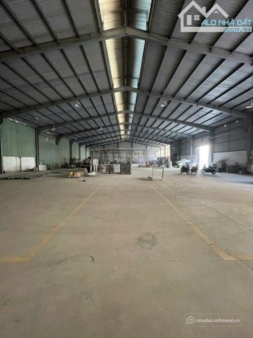 Cho thuê đất: Cho thuê 1500m2 kho đẹp sẵn vp trong ccn ngọc sơn