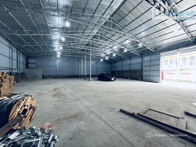 Cho thuê đất: Cho thuê 600m2 trung tâm TT Chúc Sơn