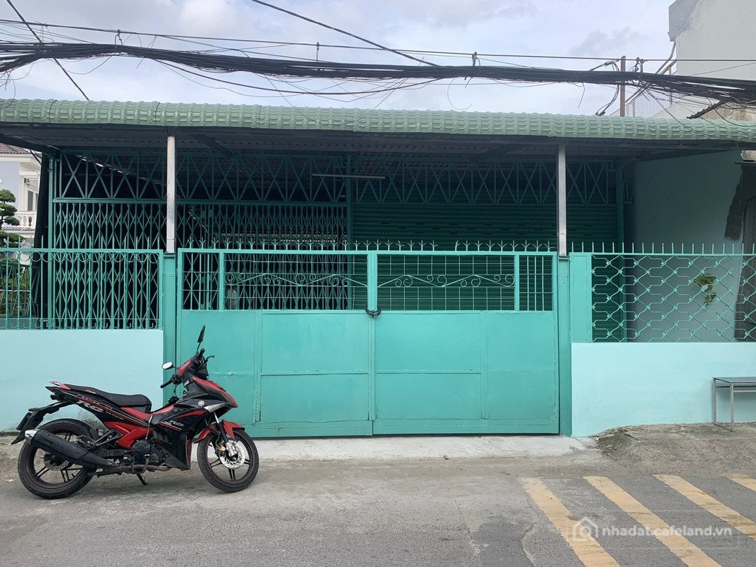 Cho thuê nhà kho - Xưởng: Kho 300m hẻm xe tải Quốc Lộ 13 gần Vạn Phúc Thu