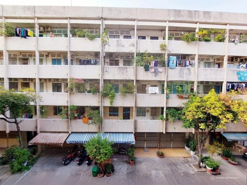"Siêu Phẩm" Quận 3 - Căn Hộ 2PN, View Bờ Kè Trường Sa - Chỉ 2.6 Tỷ !