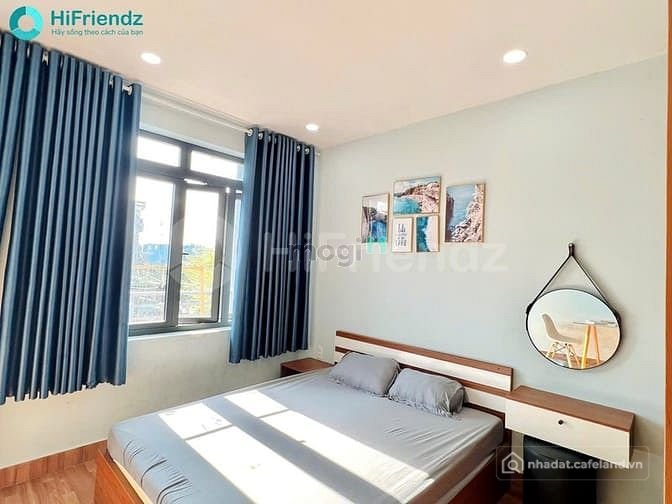 Nhà hàng - Khách sạn: Cho thuê CHDV quận 8 ban công tách bếp full Nt gần Parc Ma