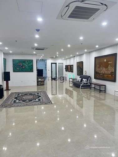 Nhà phố: Cho thuê nhà mặt phố Tôn Đức Thắng, DT 120m2x3 tầng, MT 6.7m, giá 105t